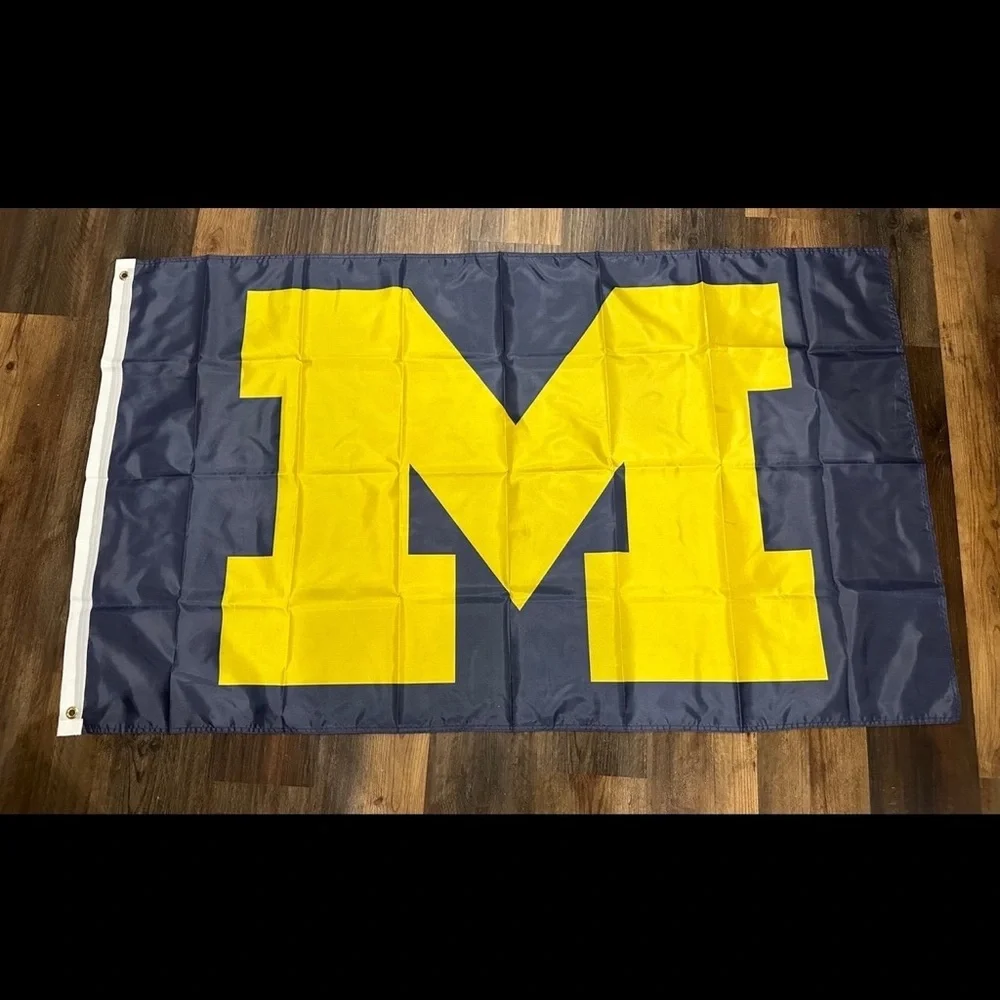 Michigan Wolverines flag Michigan university new in package 3x5 double sided